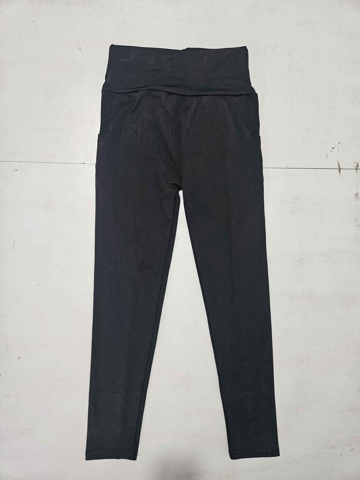 Soft & Comfy Slim Elastic Tights with Side Pockets (Pack of 1)