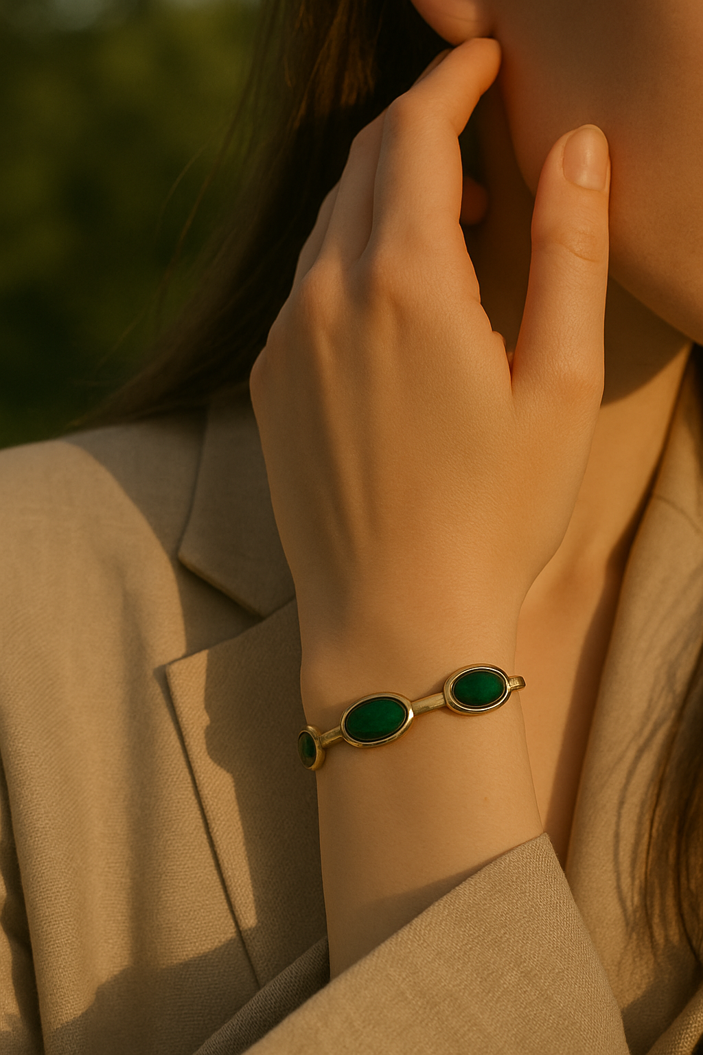Queen’s Grace Green Pendant Necklace Set with Bracelet 👑✨💚
