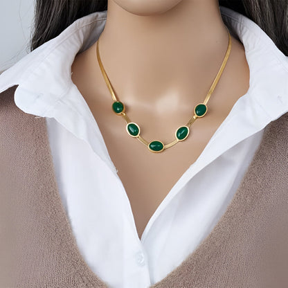 Queen’s Grace Green Pendant Necklace Set with Bracelet 👑✨💚